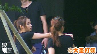 关晓彤娱乐吃瓜图片