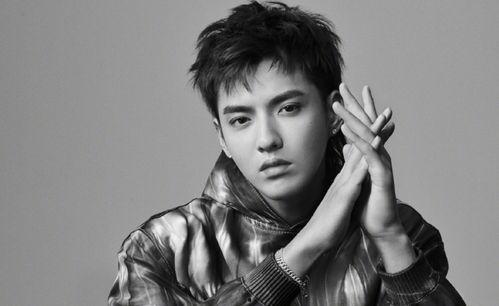 男明星娱乐圈吃瓜图片,揭秘男明星吃瓜瞬间